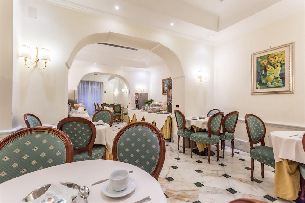 Raeli Hotel Archimede 37/44