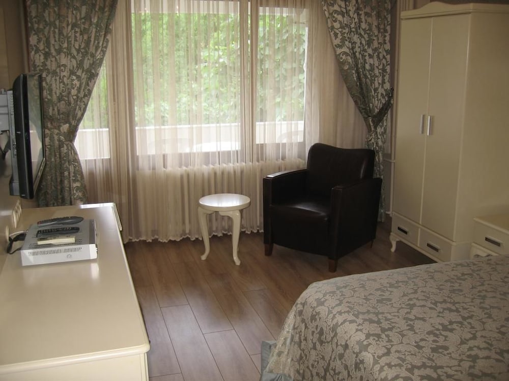 Termal Elit Hotel 34/35