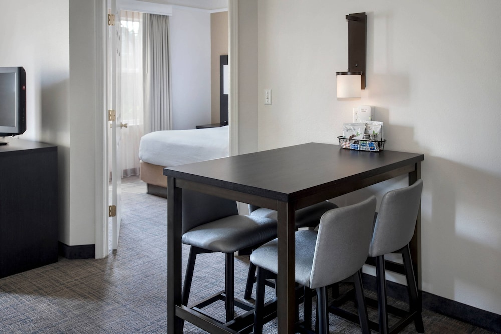 RESIDENCE INN BY MARRIOTT - SILVER SPRING 28/32