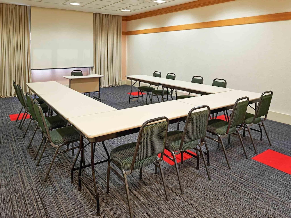 Ibis Sao Carlos 39/48