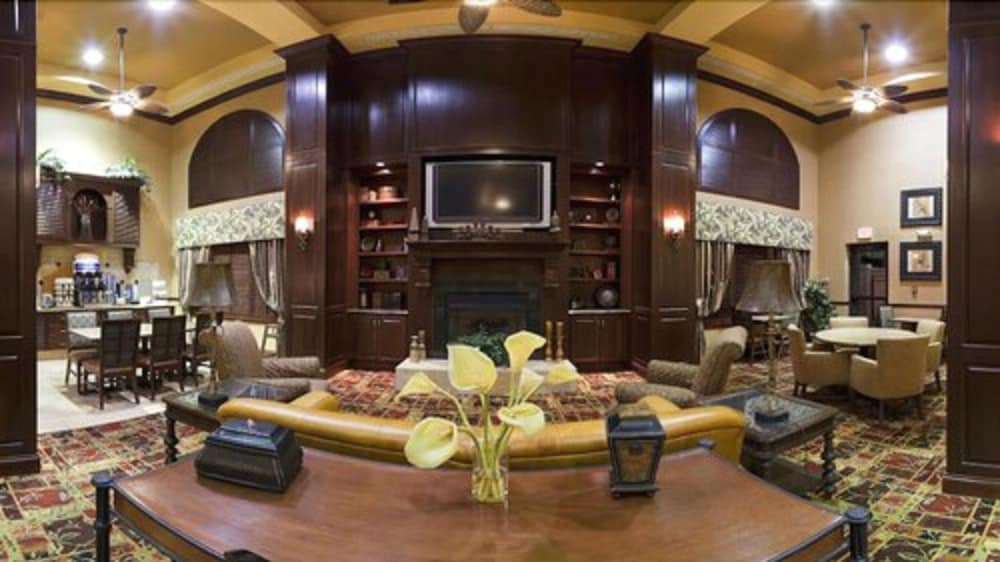 Holiday Inn Express Hotel Suites Bloomington 37/49
