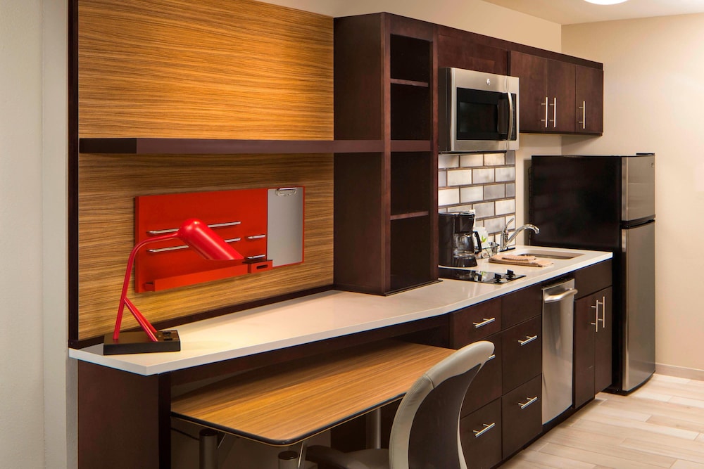 Towneplace Suites By Marriott Foley At Owa 23/24