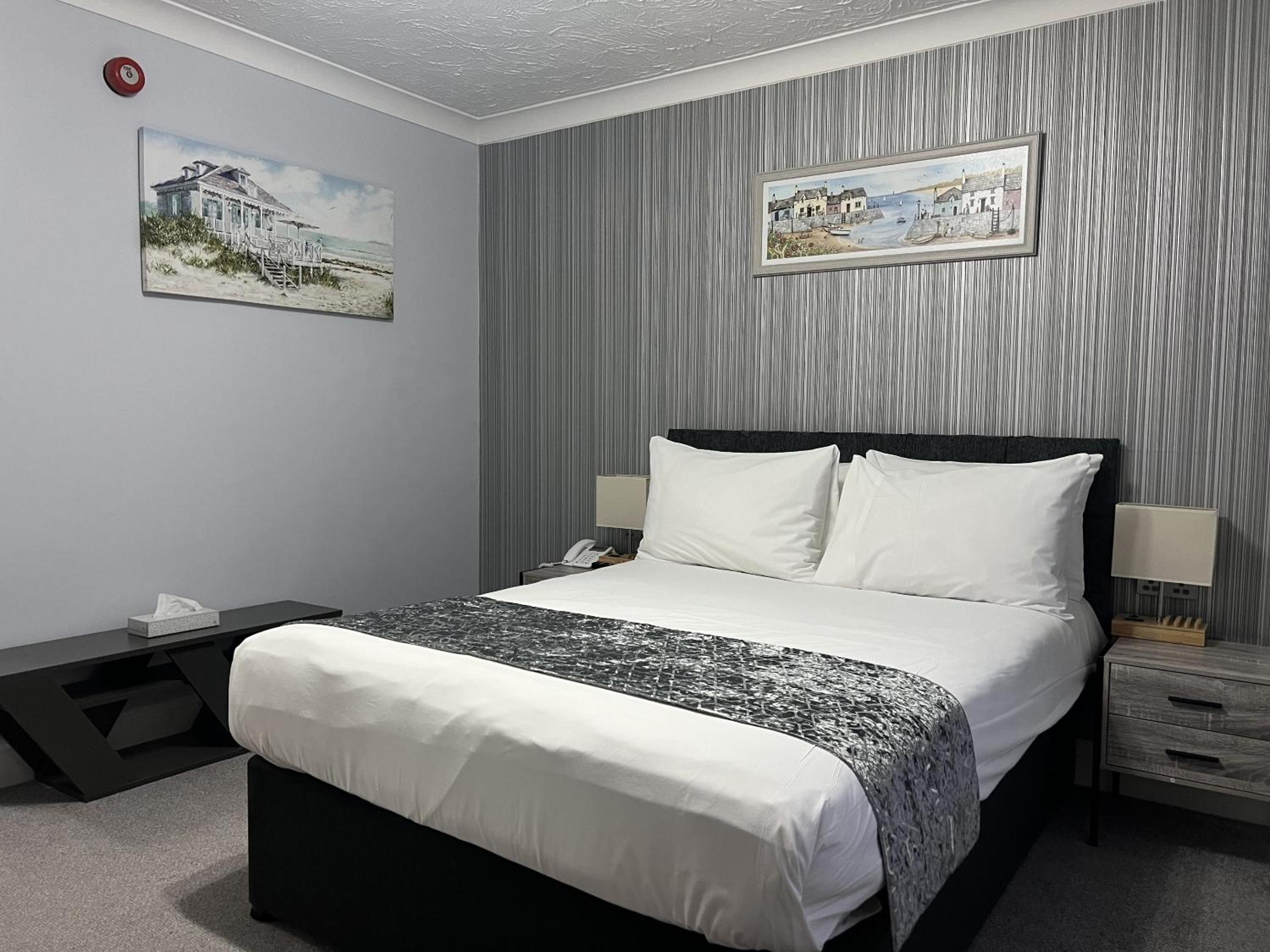 Dolphin Hotel Cambridge 8/50