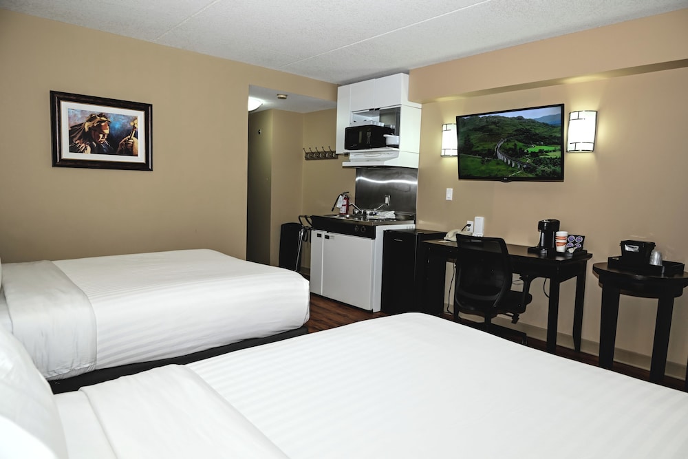 Efficiency, 2 Queen Beds
