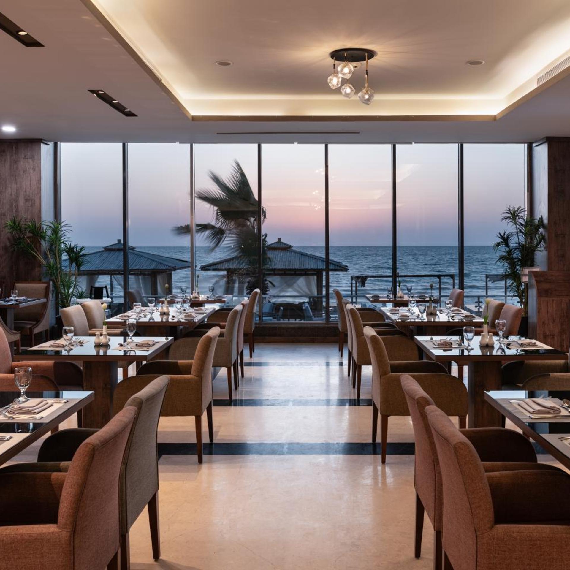 فندق ويفز(Waves Hotel) 63/75