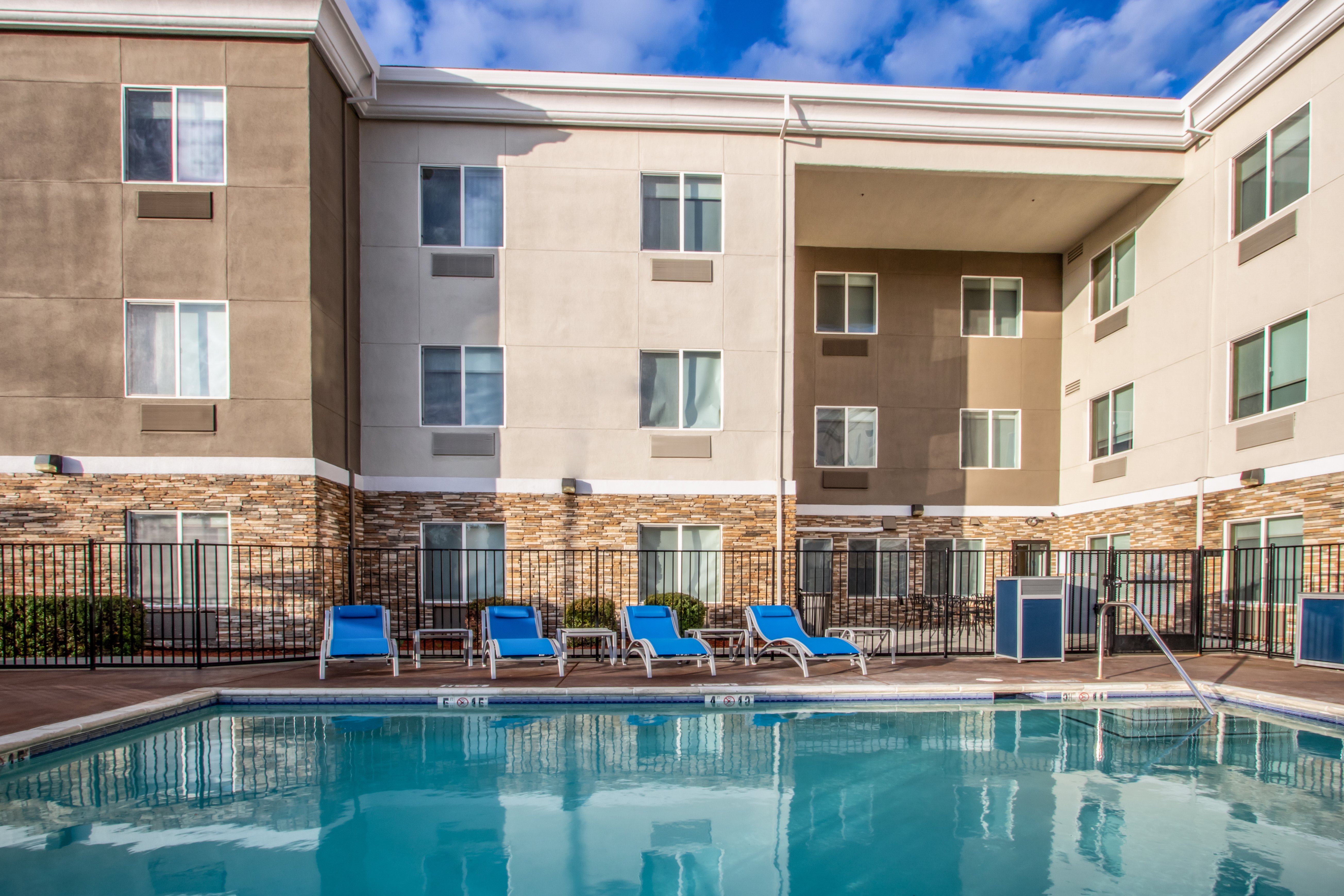 Holiday Inn Express Hotel Suites Roseville Galleria Area 6/49