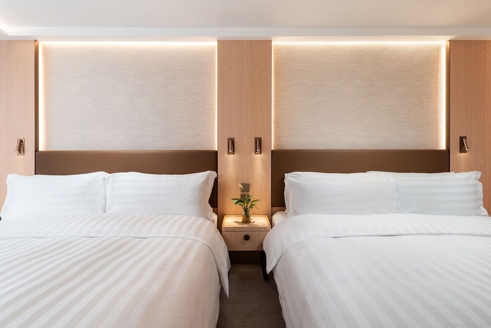 Renovated, Deluxe, 2 Queen Beds