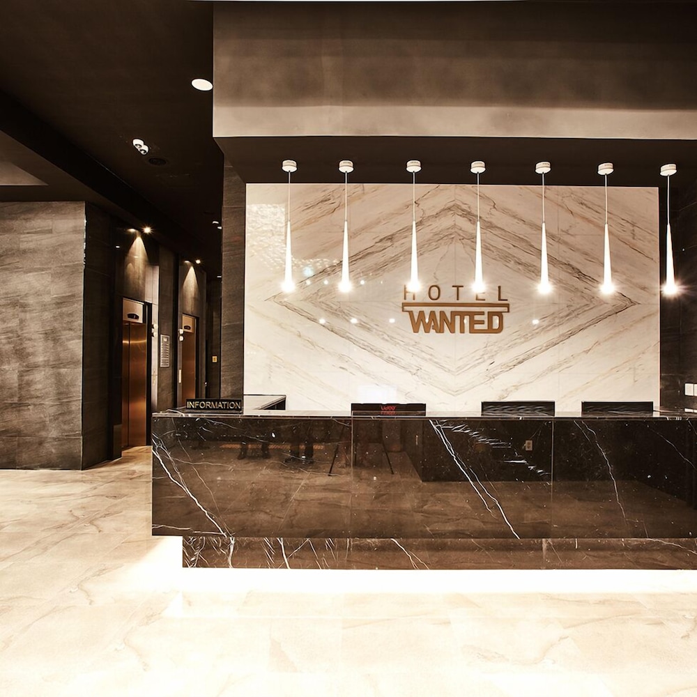Hotel Wanted 7/70