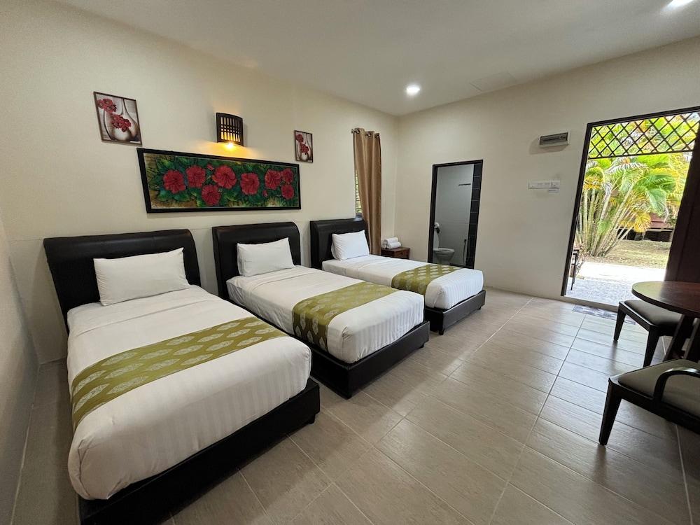 Superior, Single, King Bed, Mountain View, Ground Floor