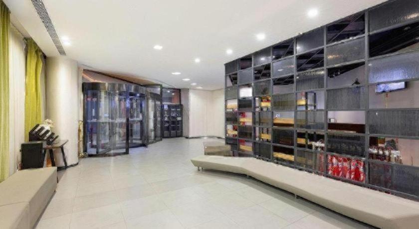 Jinjiang Inn Select (Tianjin Xiaobailou Metro Station) 44/54