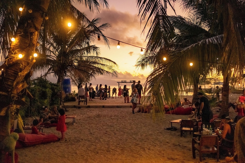Echo Beach Backpackers 47/50
