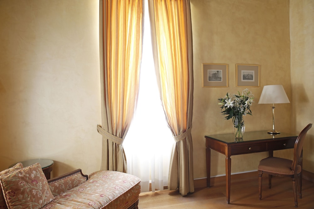 Siora Vittoria Boutique Hotel 33/48