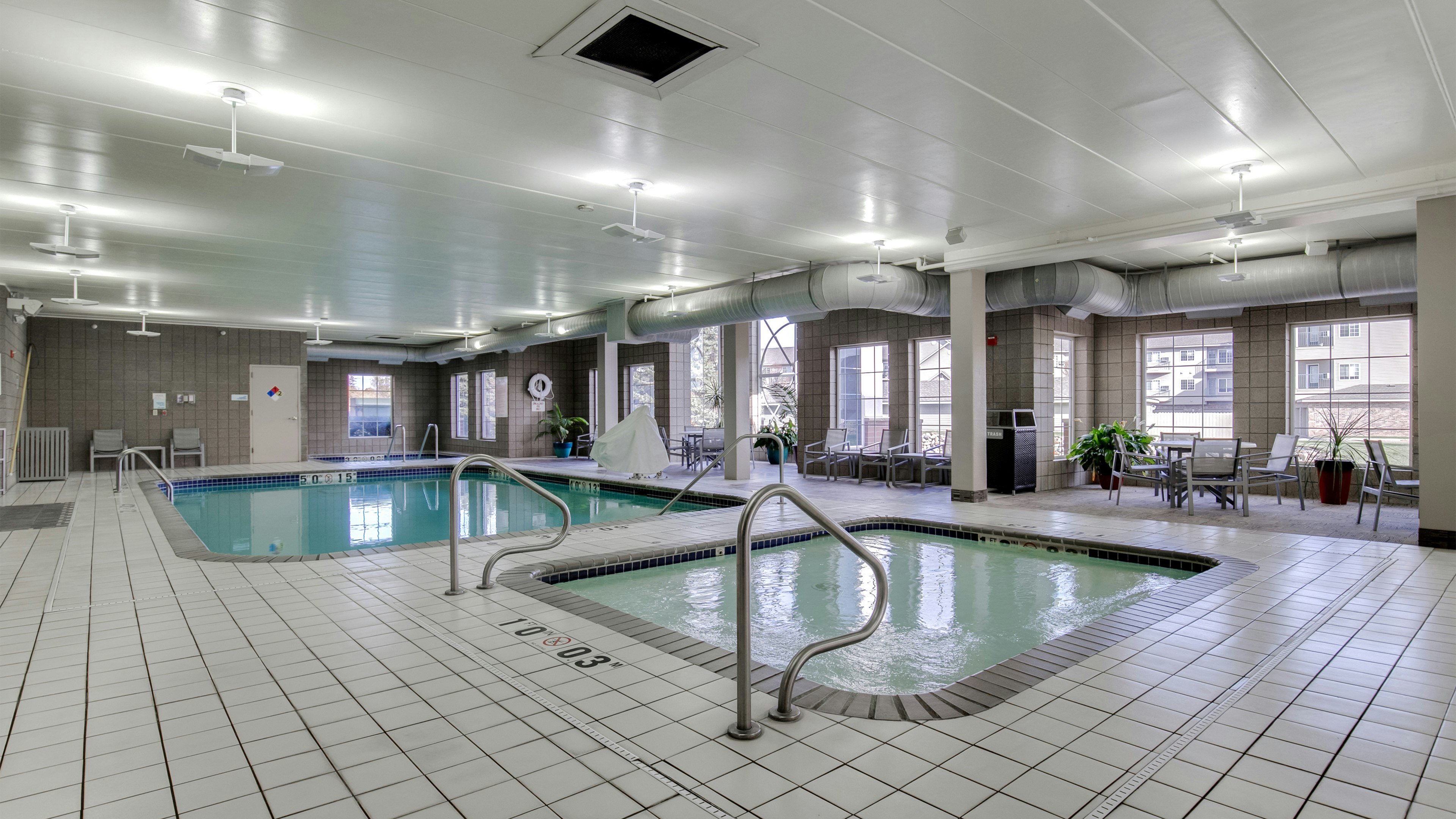 Holiday Inn Express Hotel And Suites St Cloud 35/72