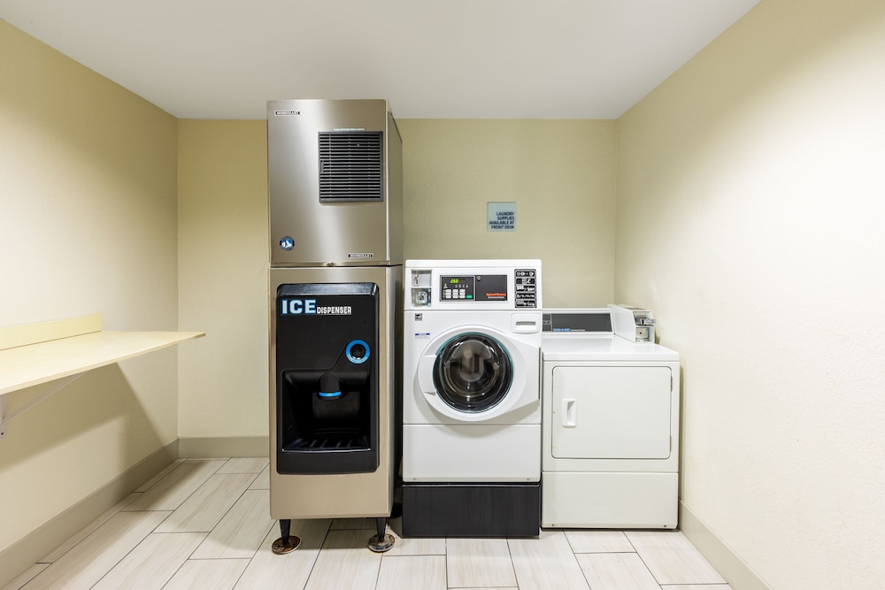 Holiday Inn Express Hotel And Suites Lafayette South 26/39