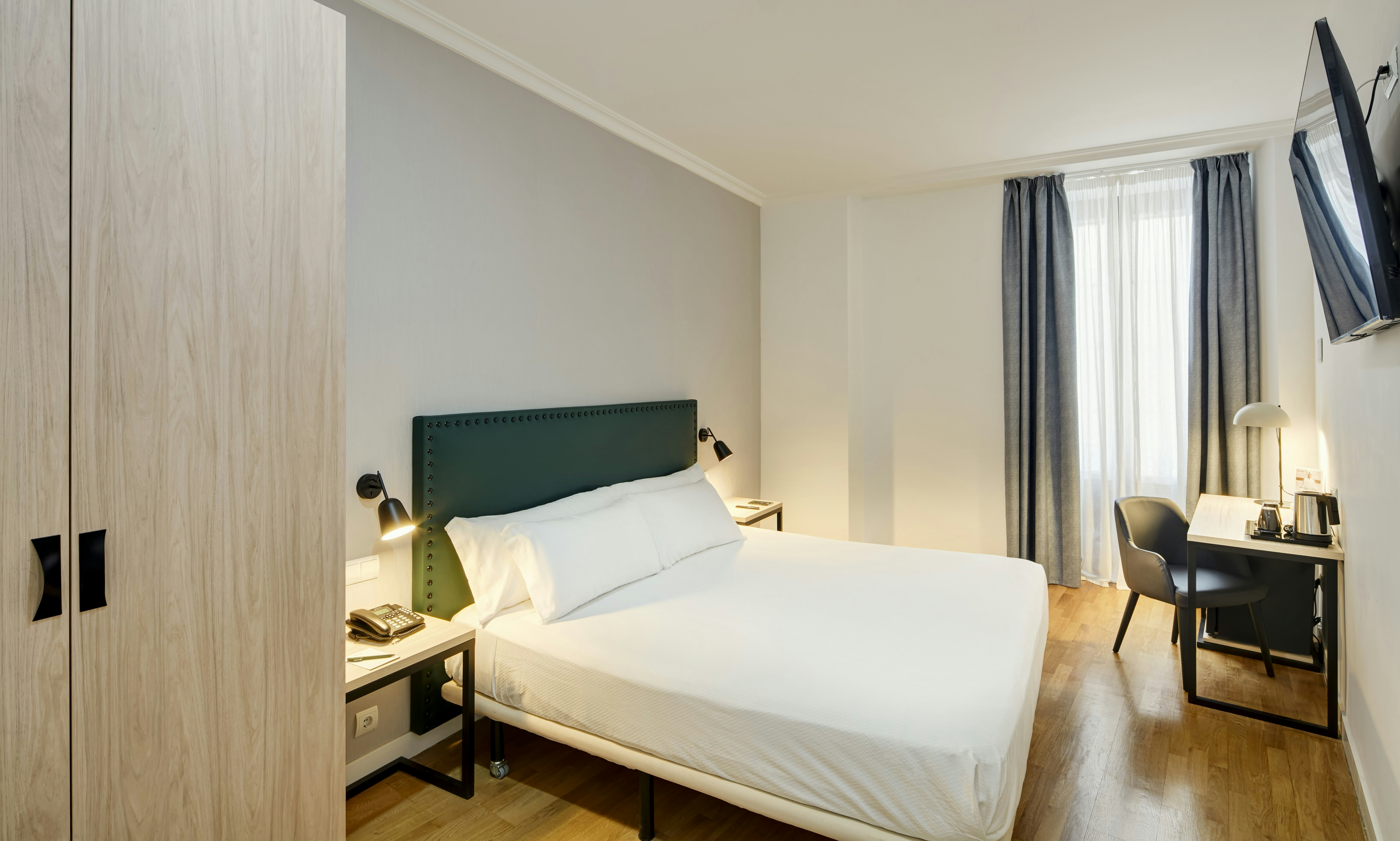 SUPERIOR, DOUBLE BED