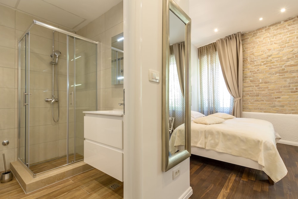 Pellegrini Luxury Rooms 47/50