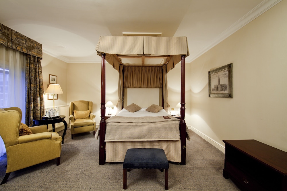 Mercure Salisbury White Hart Hotel 40/71