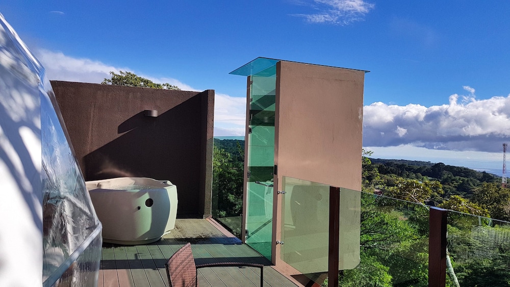 Chira Glamping Monteverde 4/50