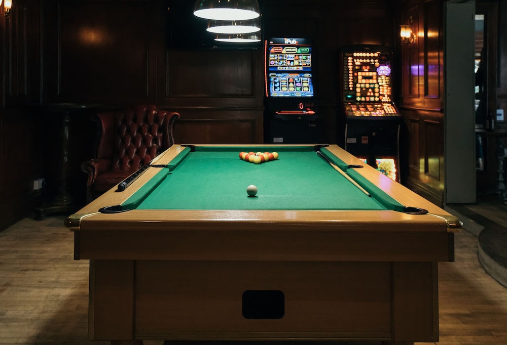 Royal Hotel 4/50