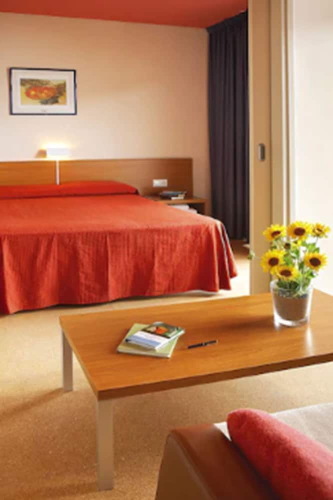 Comtat Sant Jordi Aparthotel 5/47