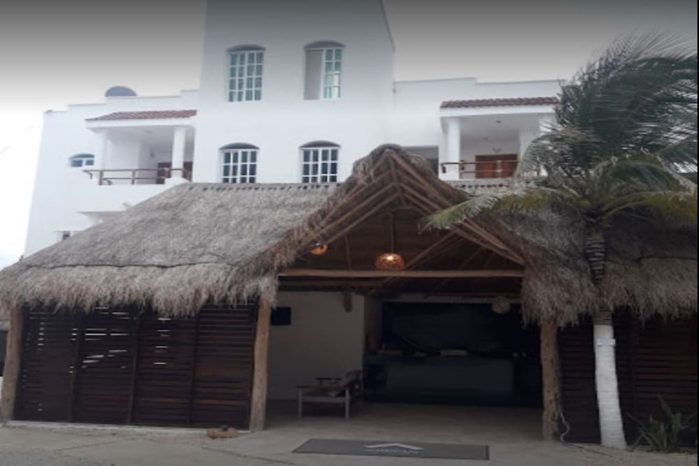 Hotel & Beach Club Ojo de Agua 2/49