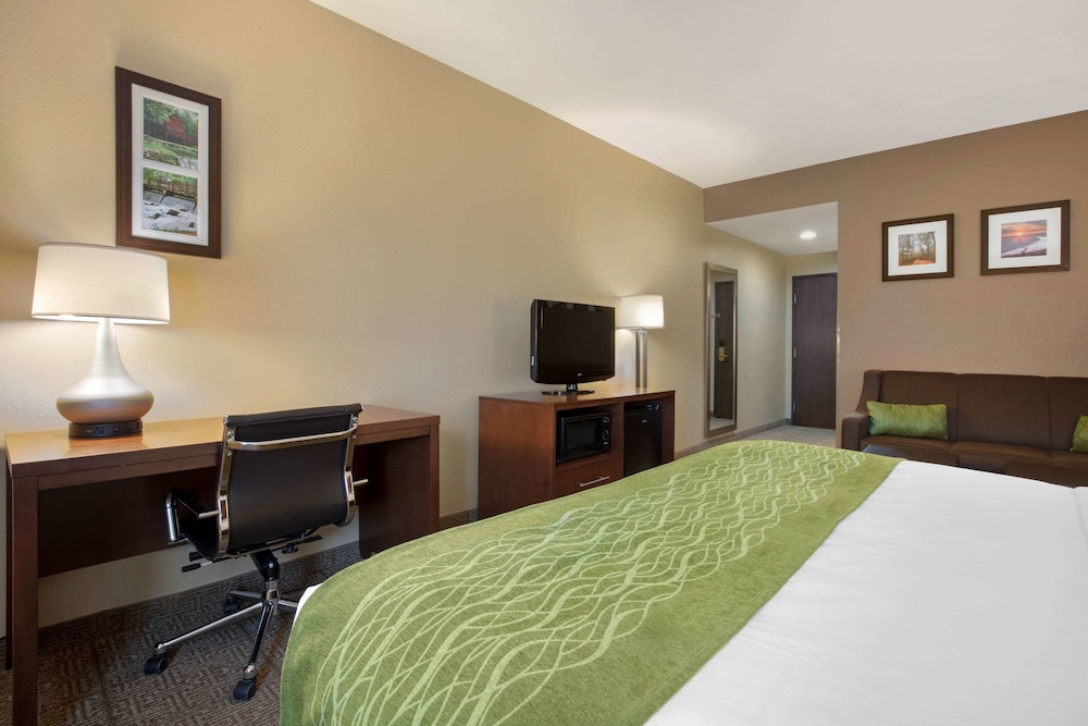 Comfort Inn Willow Springs 10/31