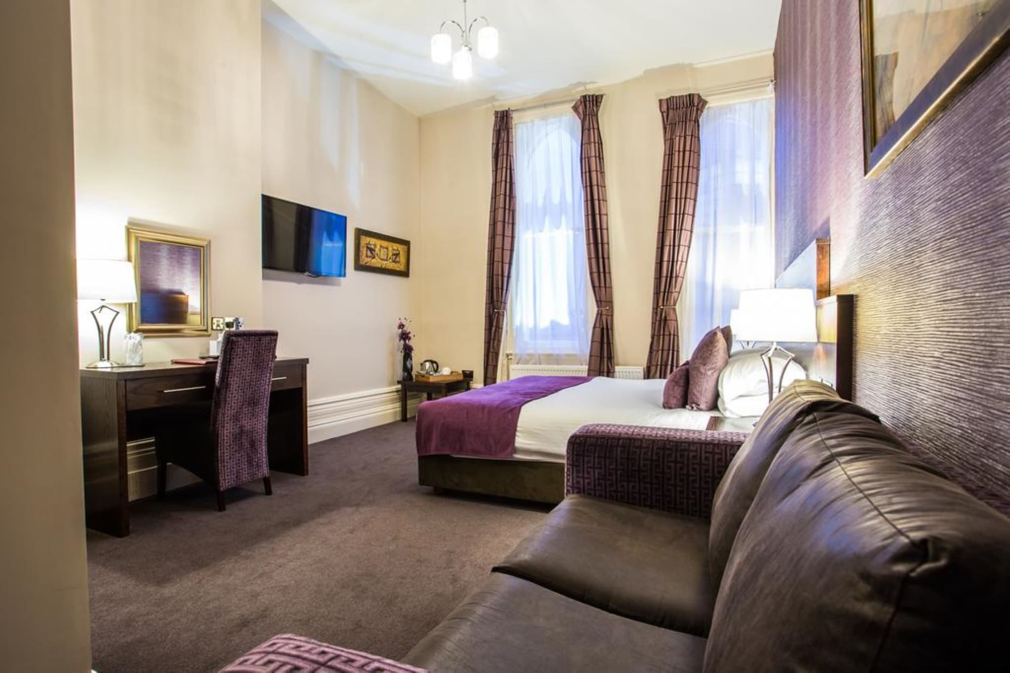 غرفة تنفيذية بسرير كوين، Duke Of Edinburgh Hotel 4/10