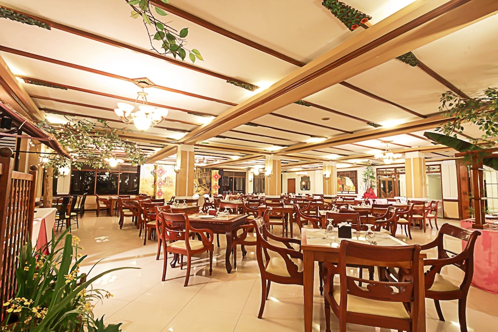 Royal Hotel and Villa Batu 47/61