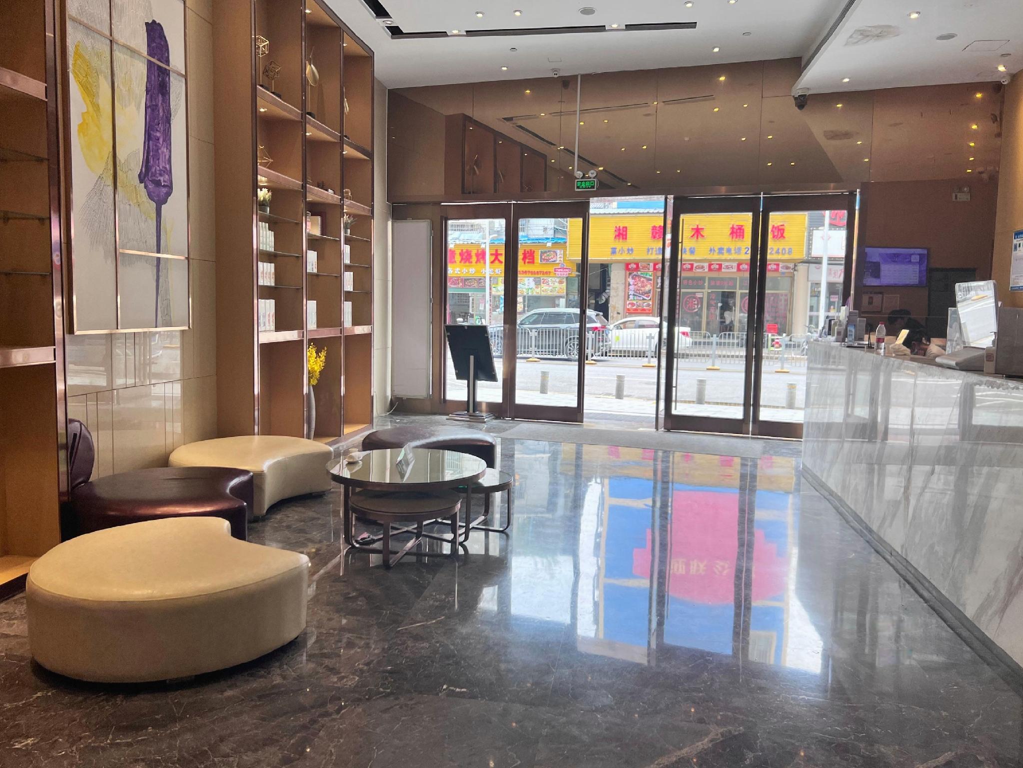 Lavande Hotel (Shenzhen Longgang Henggang Metro Station) 43/53