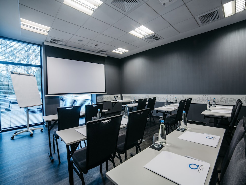 Q HOTEL KRAKOW 32/36