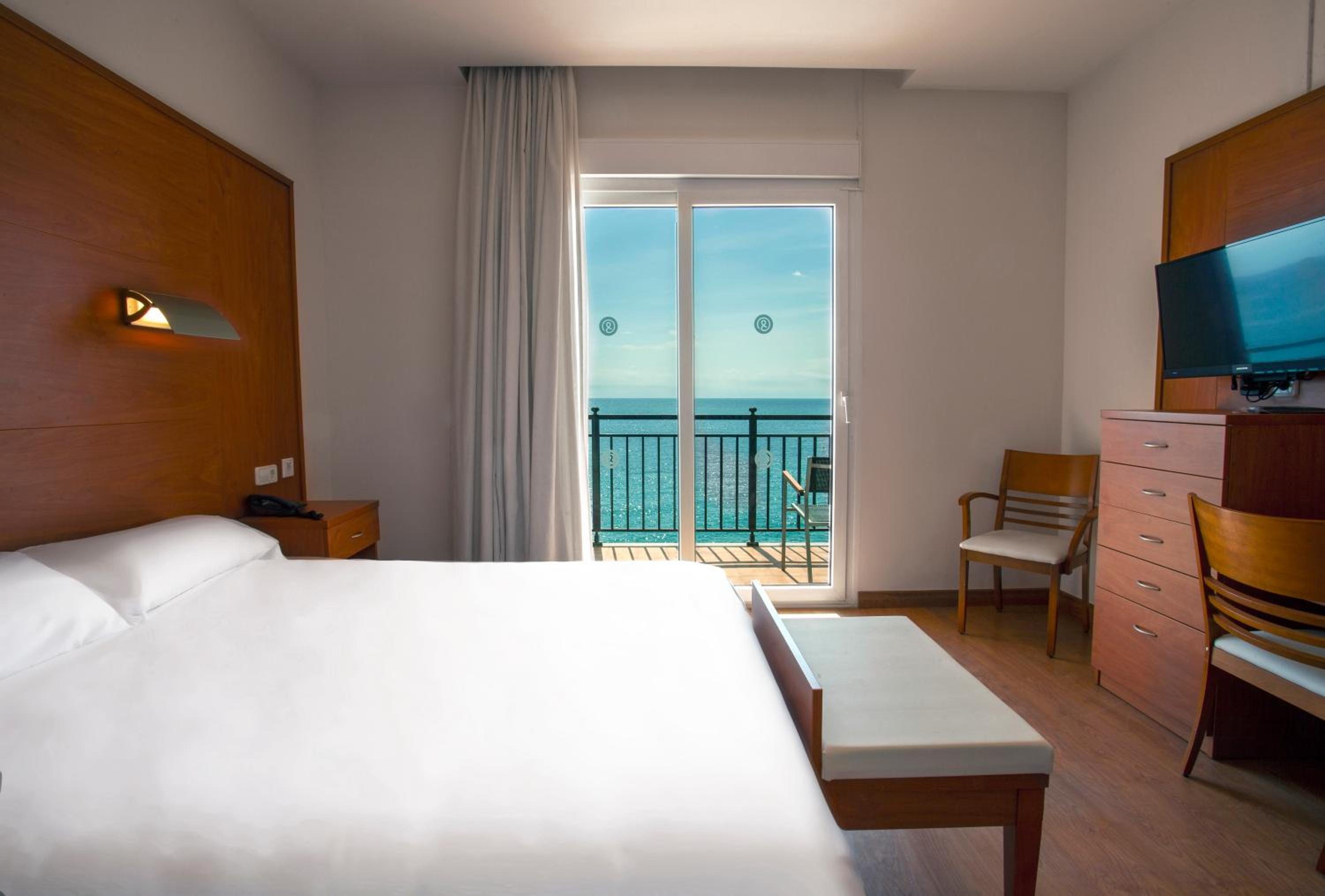 Room, Twin Beds, Sea View
