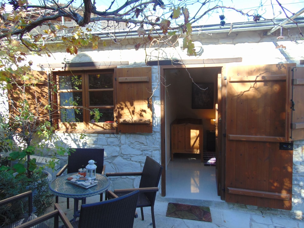 Charalambos Holiday Cottage 5/50
