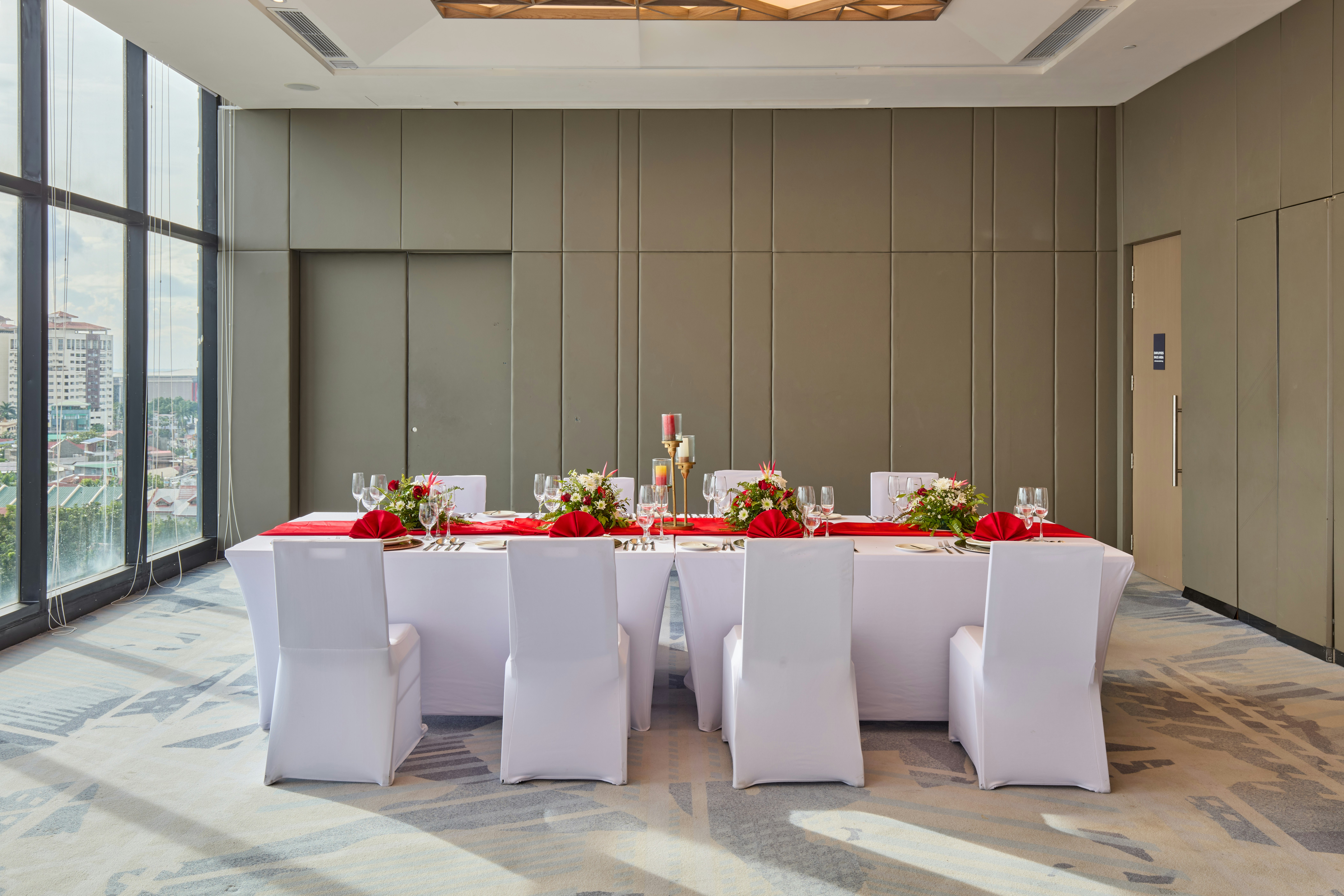 Holiday Inn CEBU CITY 67/69