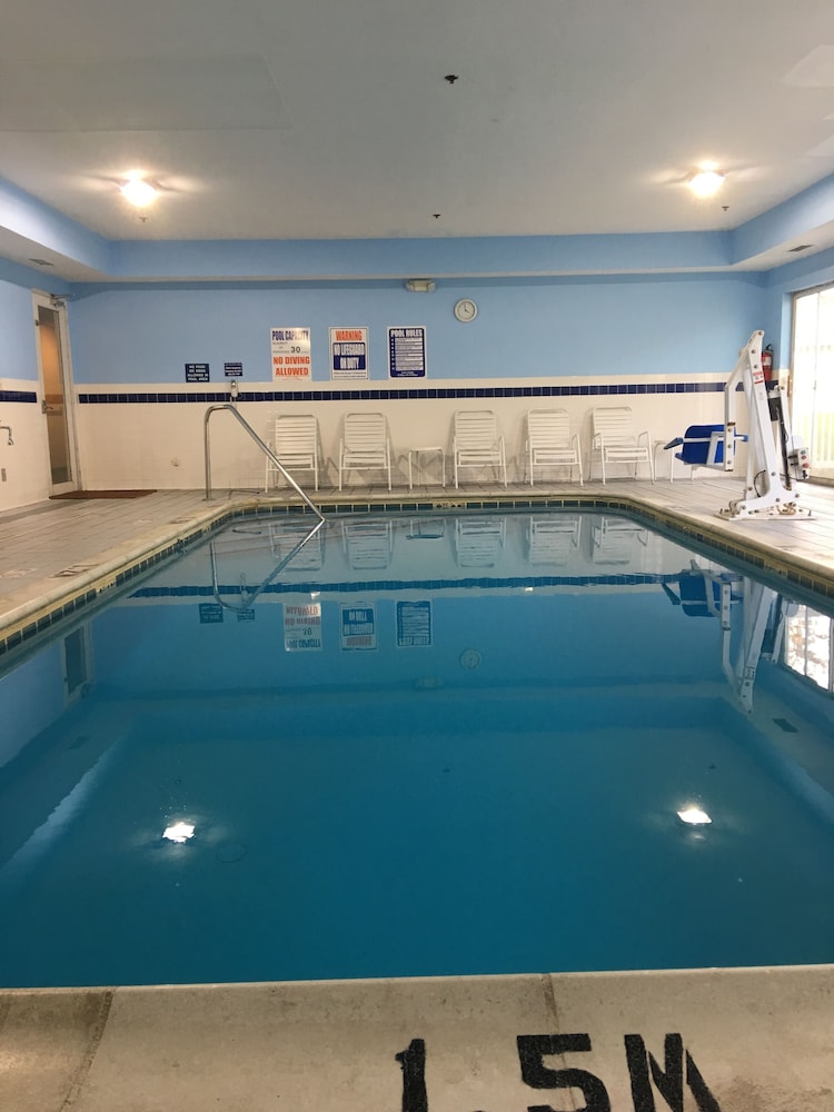 Quality Inn Kalamazoo near Wings Stadium 22/40