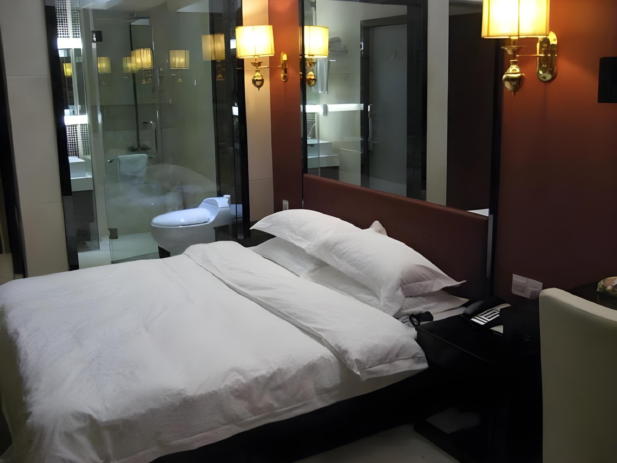 Milu Hotel 10/20