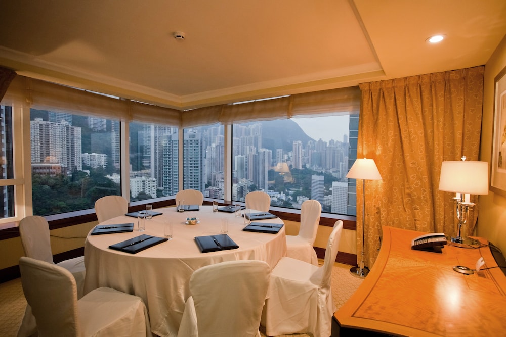 Conrad Hong Kong 60/74