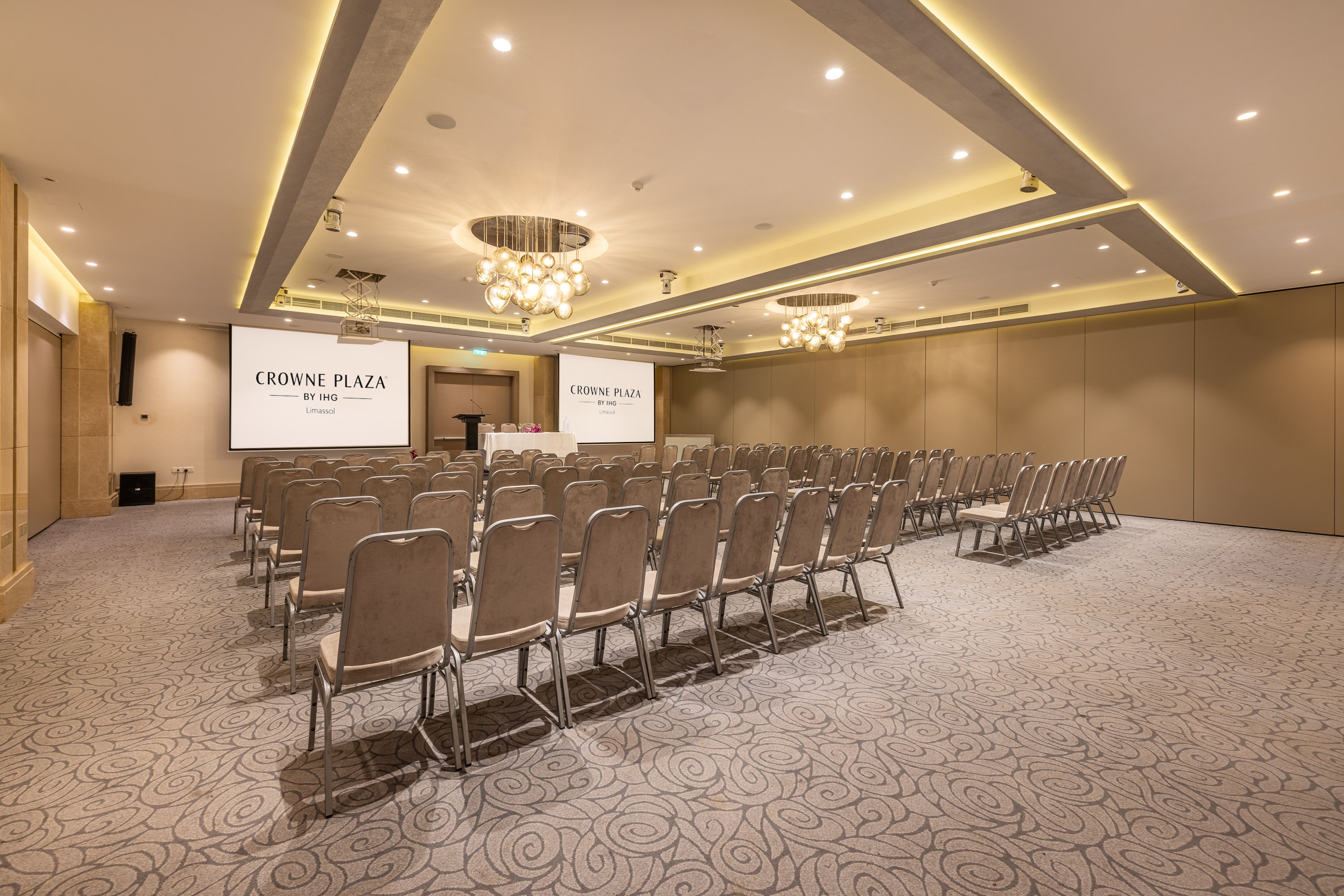 Crowne Plaza Limassol 63/75
