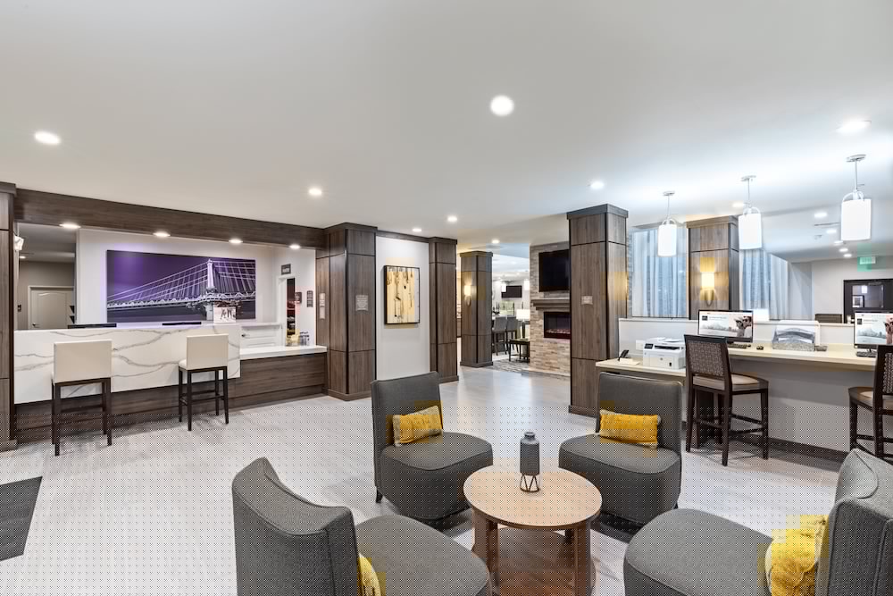 Staybridge Suites Iah Airport East 30/50