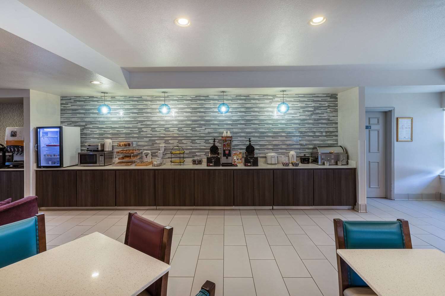 restaurant cafeteria