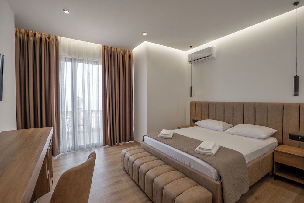 DELUXE, DOUBLE BED, SEA VIEW