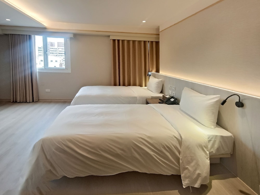 Jing Jing Holiday Hotel 13/46