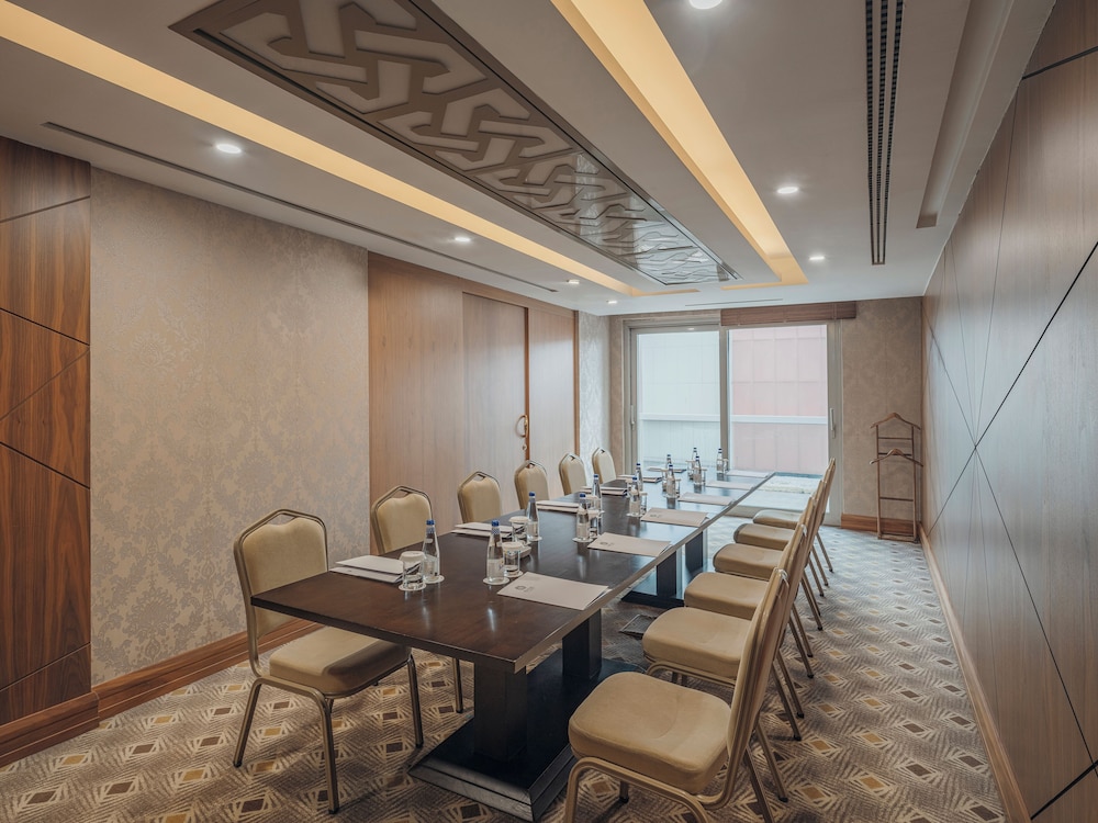 Selectum City Atasehir 46/58