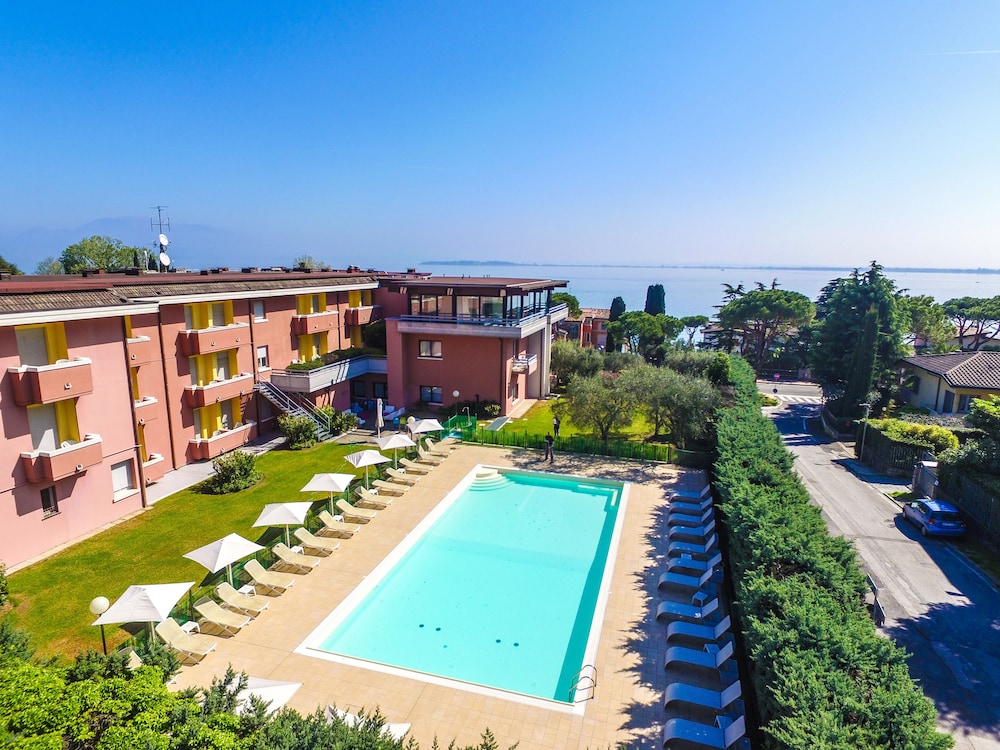 HOTEL OLIVETO 65/73
