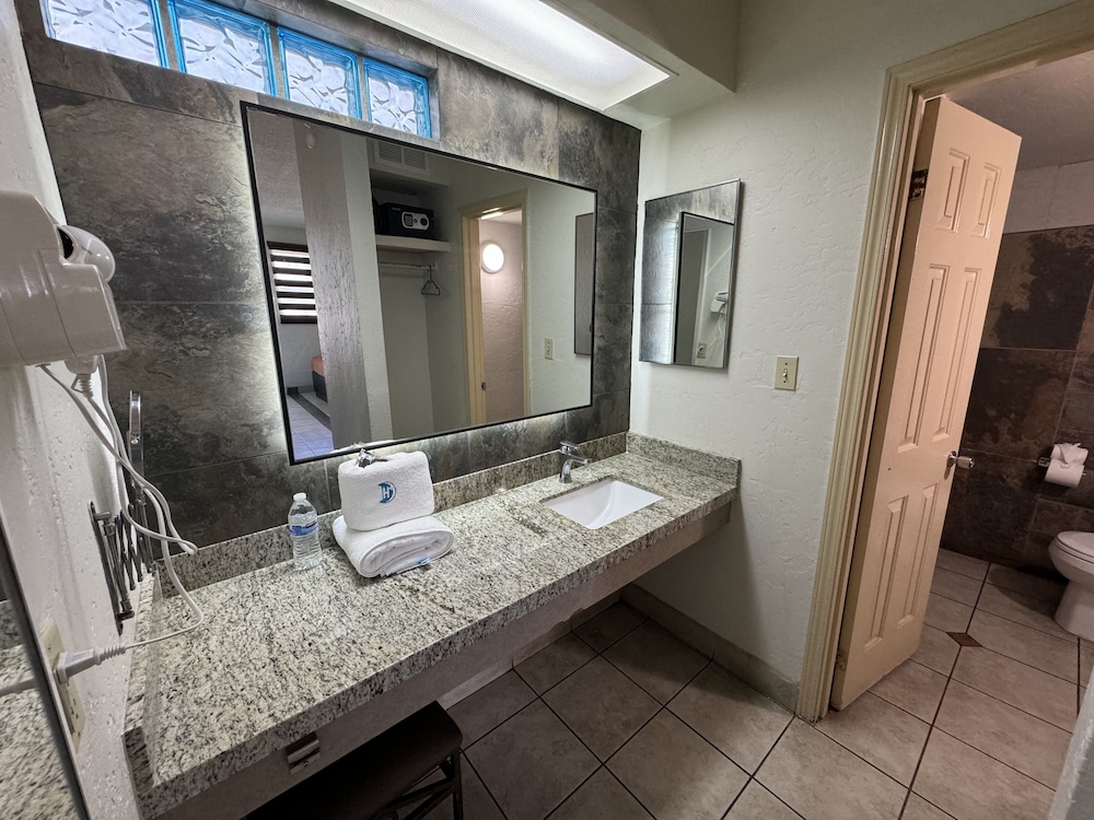 Real Inn De Tijuana Boulevard Agua Caliente 50/50