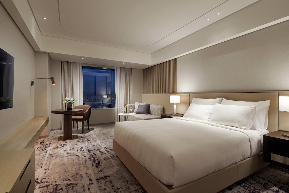 Deluxe, Double Bed, Lake View
