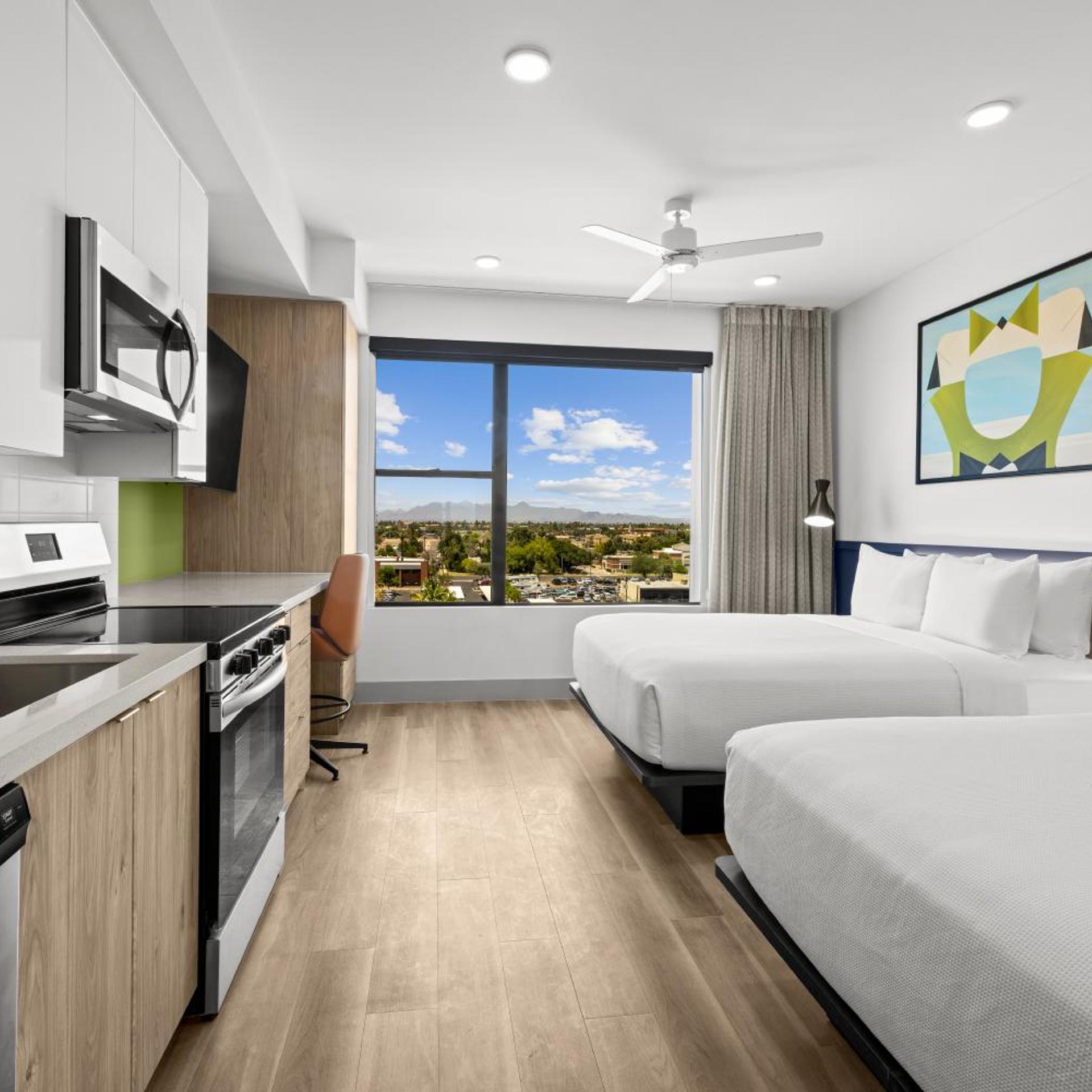 Studio, Suite, 2 Queen Beds, Kitchen