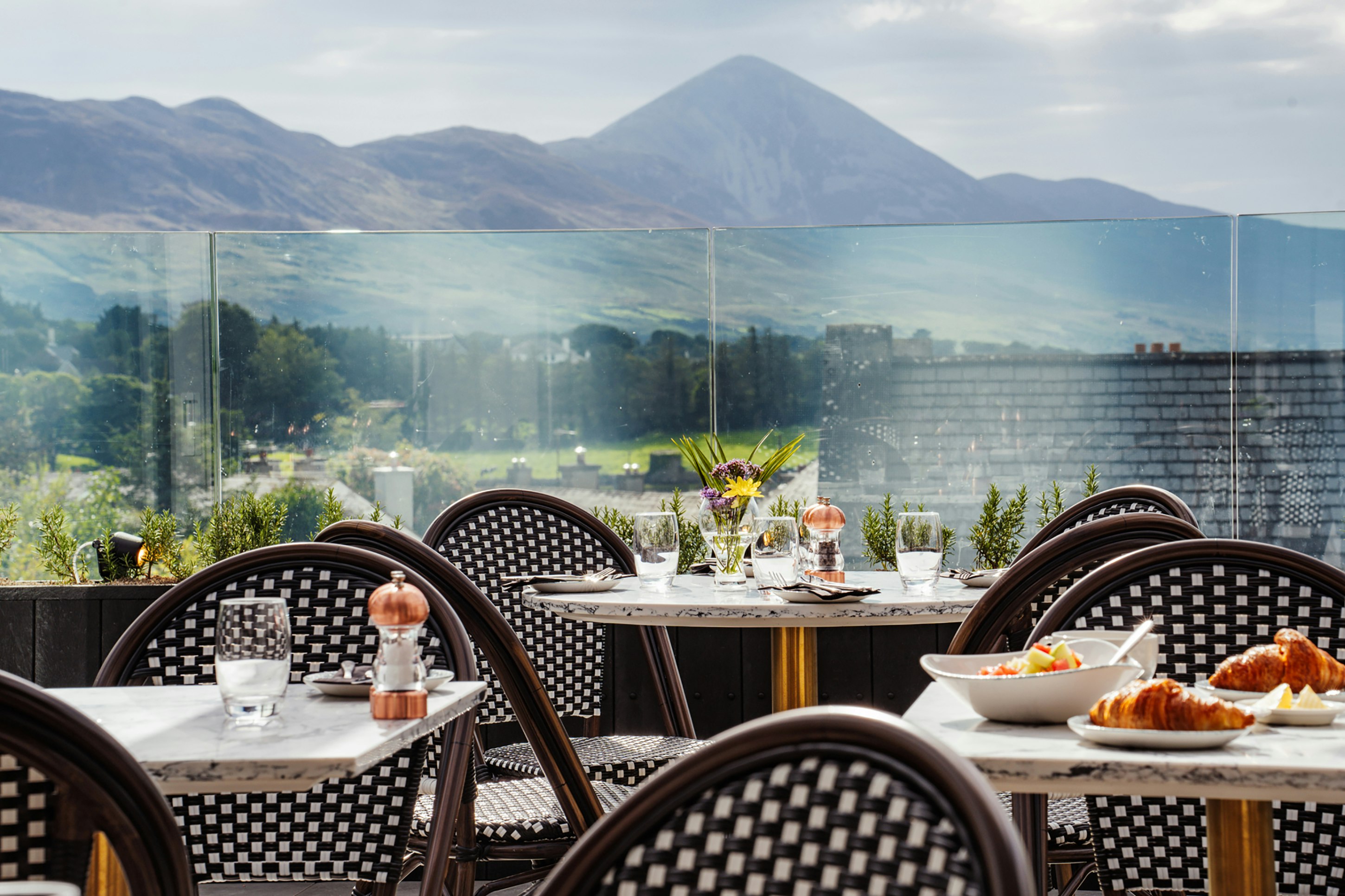 Westport Coast Hotel 75/75
