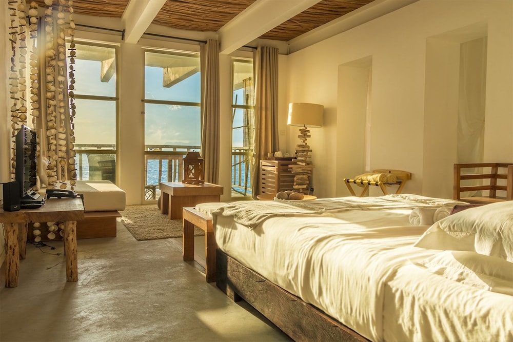 suite, sea view