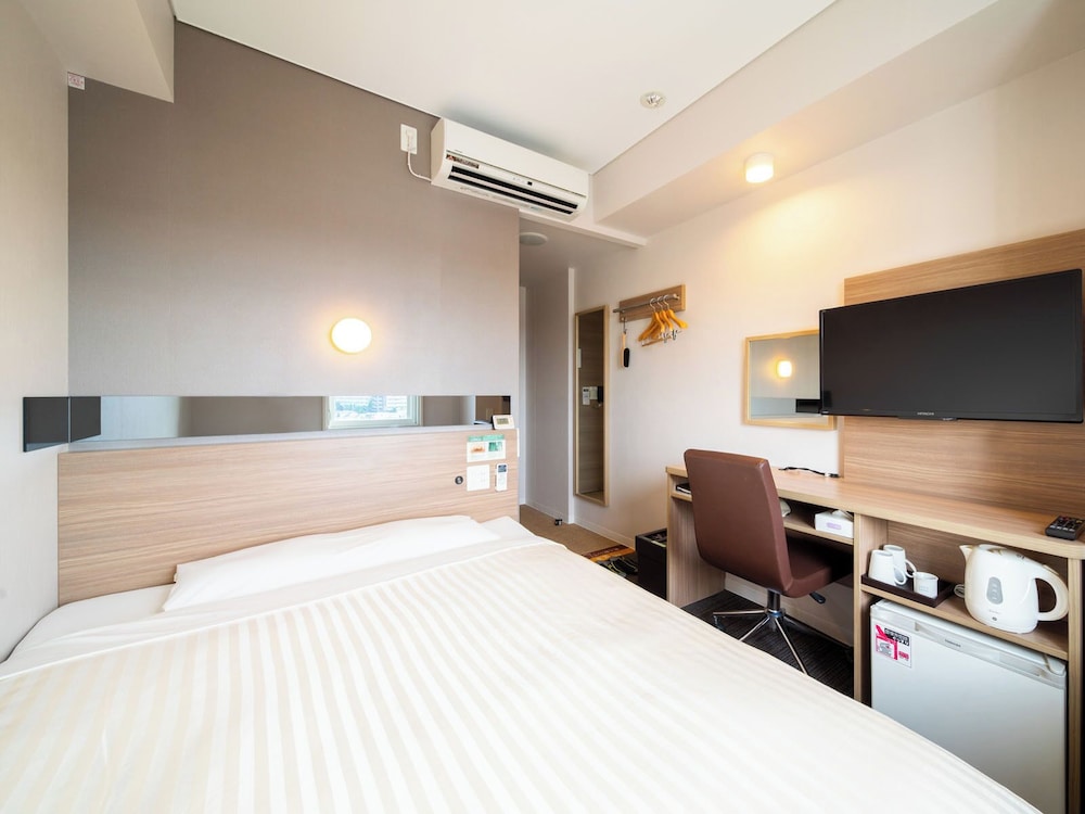ROOM, DOUBLE BED
