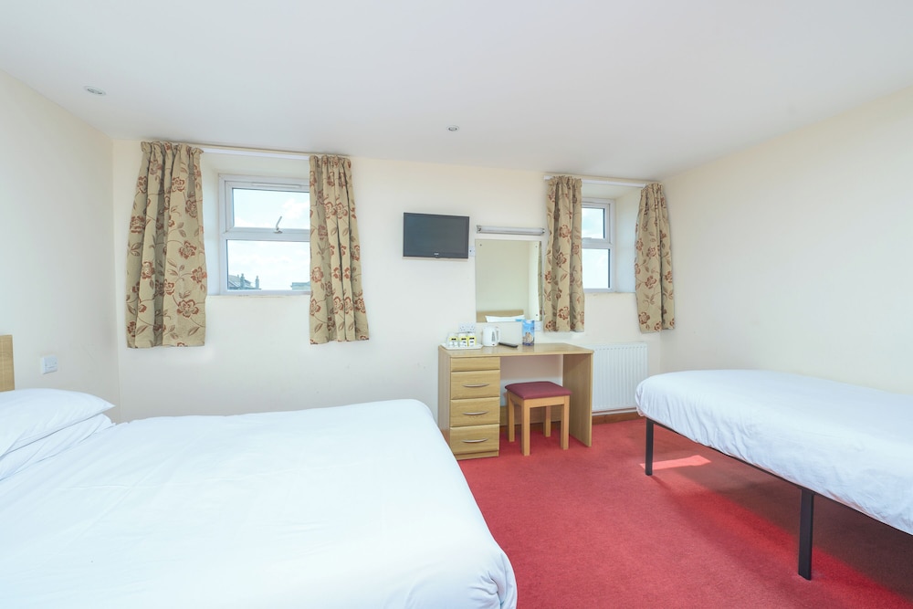 The Sandringham Hotel 12/48